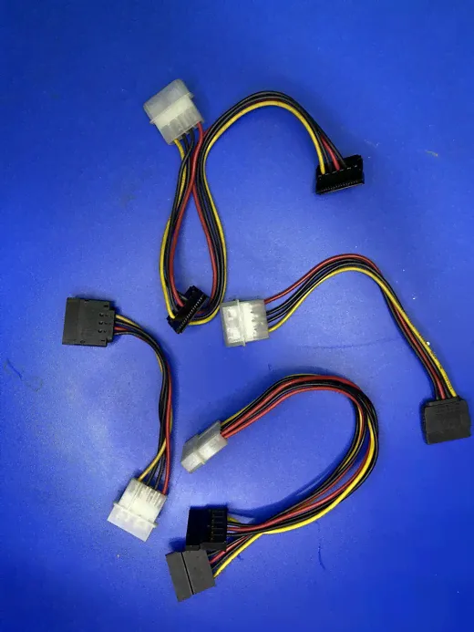     FinePower Molex->SATA-0