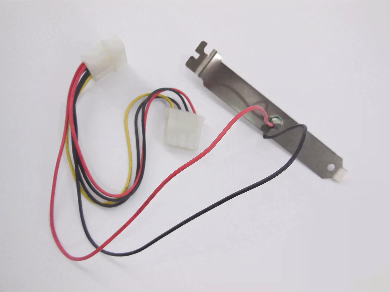 Планка портов в корпус Molex — RCA DC 5v-0